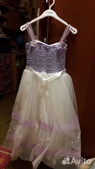 Нарядное платье 128-134