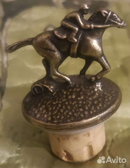 Коллекционная пробка 