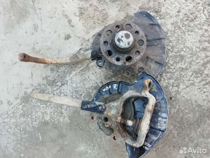 Поворотный кулак на Mercedes w 220