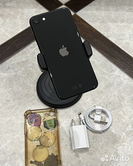 iPhone SE (2020), 64 ГБ