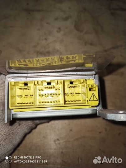 Блок управления AIR BAG Nissan AD Y11