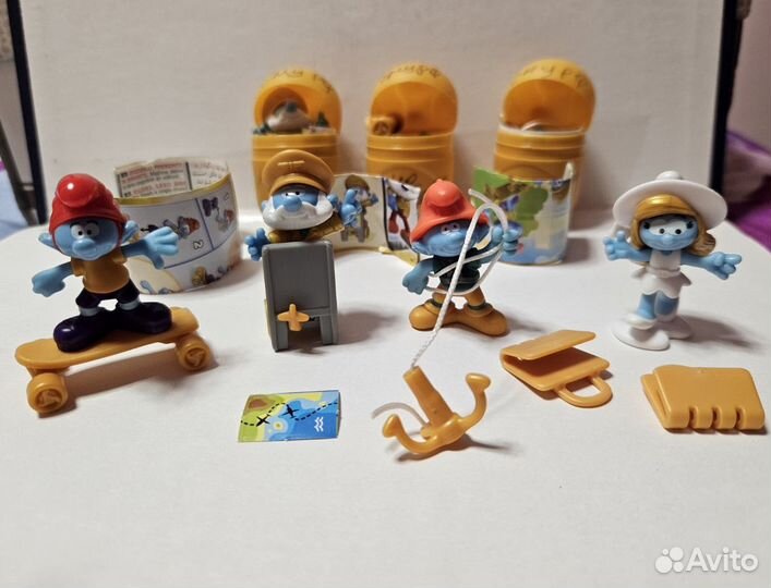 Игрушки киндер Смурфики