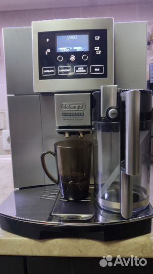 Кофемашина delonghi esam 5600.S
