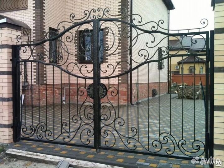 Кованные распашные ворота / монтаж и установка
