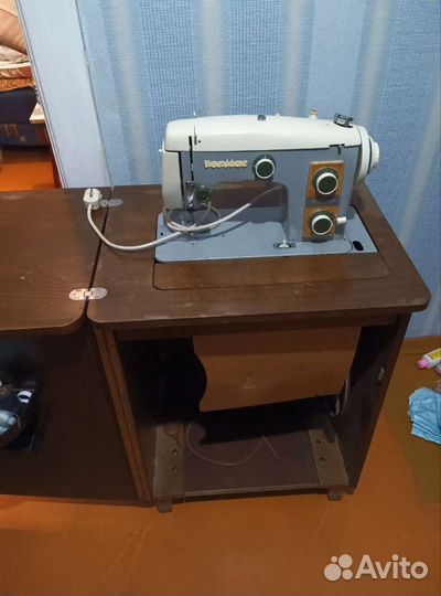 Швейная машинка бу веритас