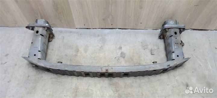 Усилитель переднего бампера от Ford Focus II 2005