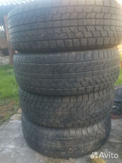 Hankook Nordik 3000 235/65 R17 104T