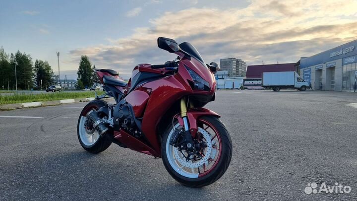 Продам Honda CBR 1000RR