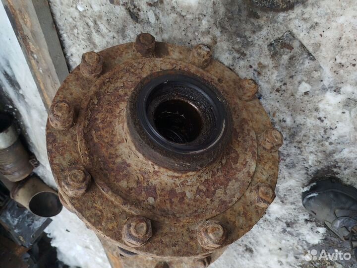 1307105111 ступица