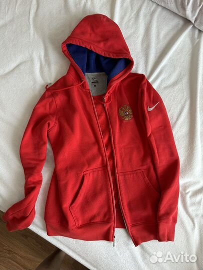 Спортивная кофта