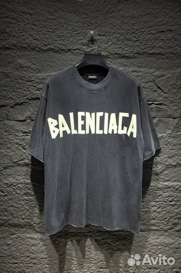 Футболка Balenciaga