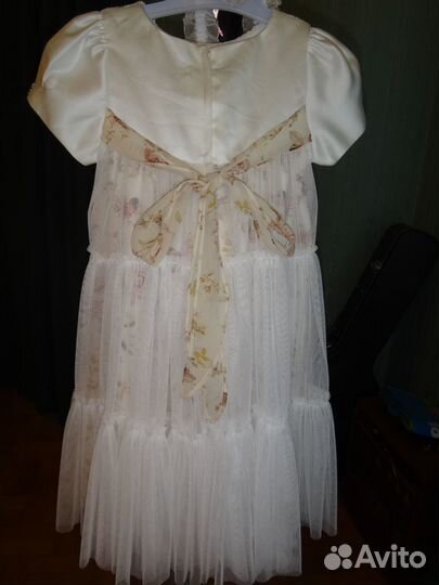 Платье праздничное
