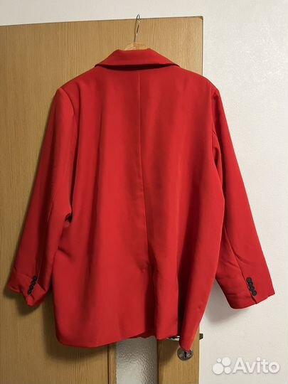 Пиджаки и жакеты женские 62р
