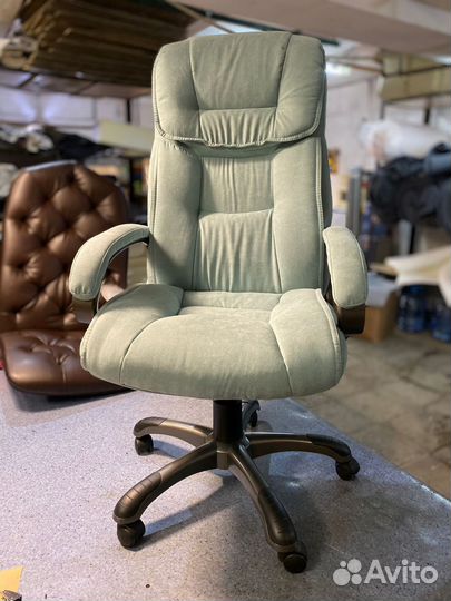 Компьютерное кресло