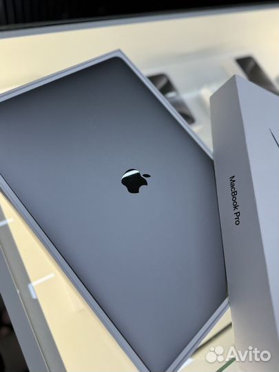 Apple MacBook Pro 15 2019год