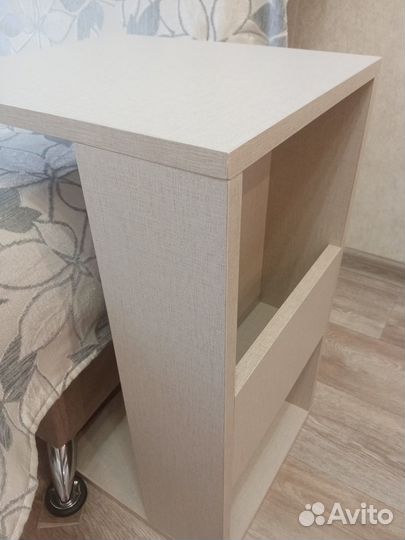 Тумба прикроватная