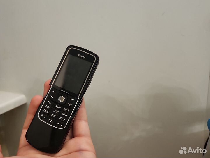 Nokia 8600 Luna