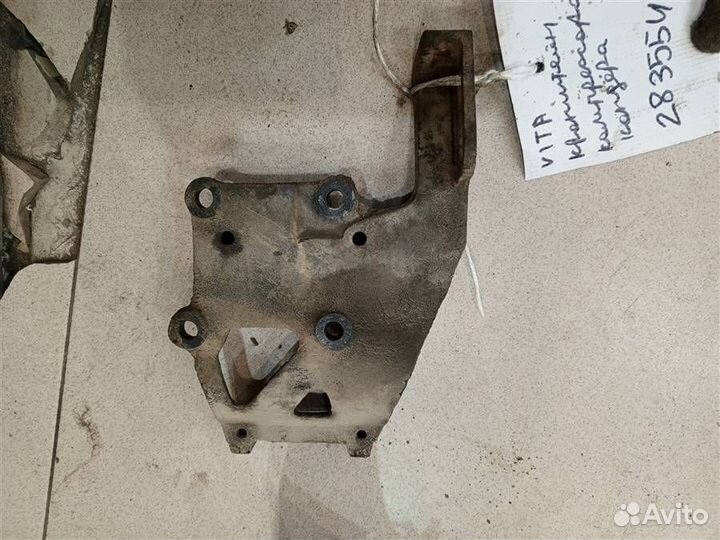 Кронштейн компрессора кондиционера FAW Vita 2007