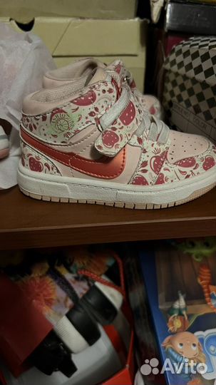 Кроссовки детские