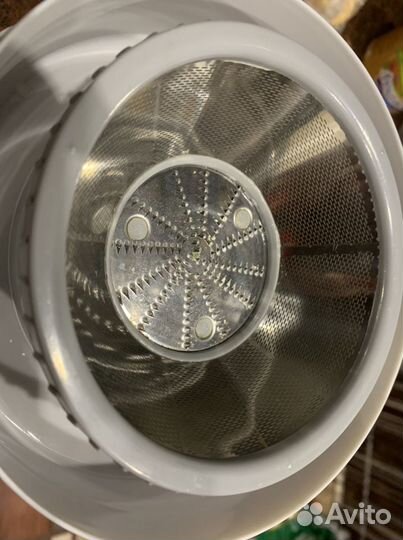 Соковыжималка новая kia