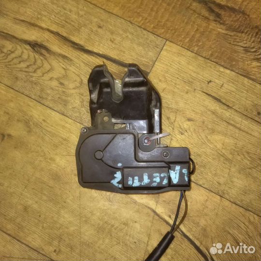 Замок багажника Chevrolet Lacetti