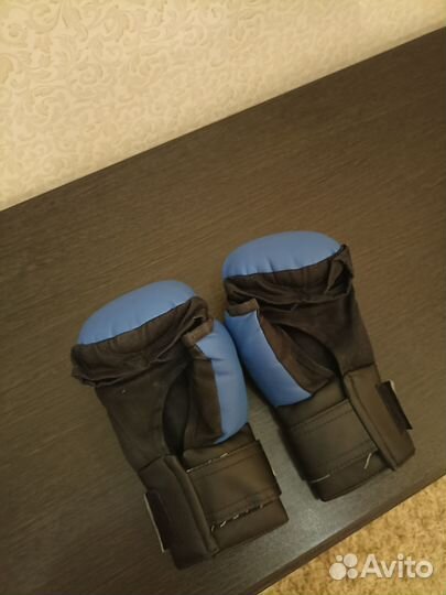 Боксерские перчатки