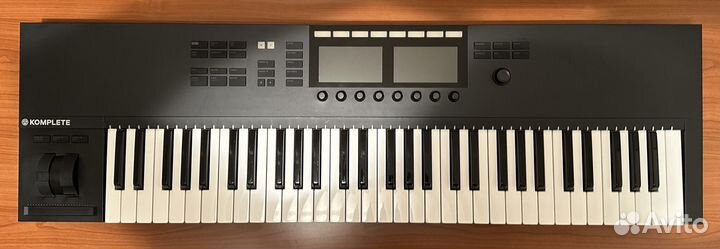 Native Instruments Komplete Kontrol S61 MK2