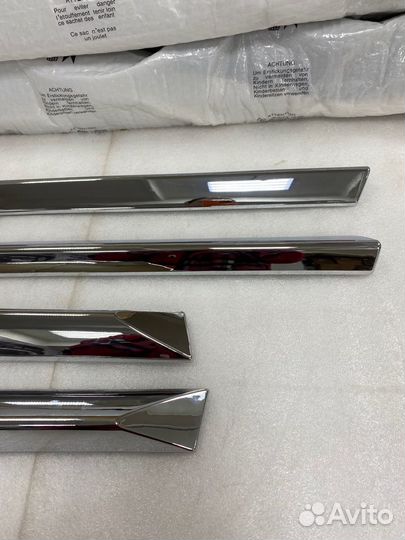 Молдинги дверей Lexus LX570 / LX450d