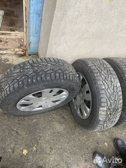 Nordman 7 215/65 R16 102T