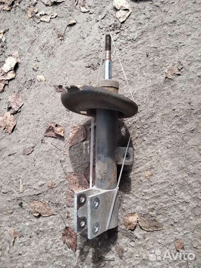 Стойка пежо 308 задняя