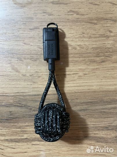 Кабель-брелок Native Union для iPhone