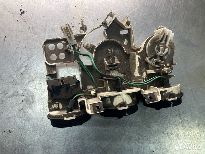 Переключатель печки Митсубиси Галант 90 год