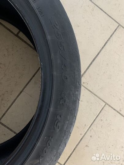Pirelli P Zero 255/40 R19 100Y