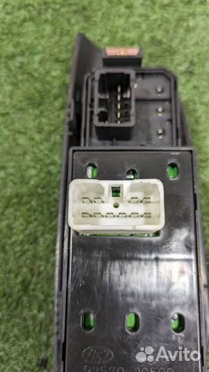 Блок управления стеклоподъемниками Hyundai Tiburo