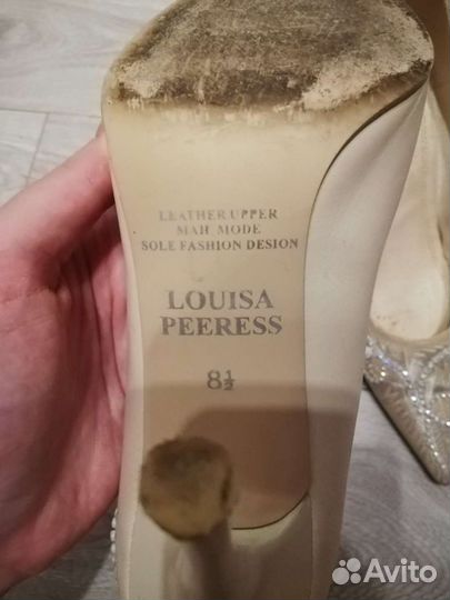 Продаю женские туфли