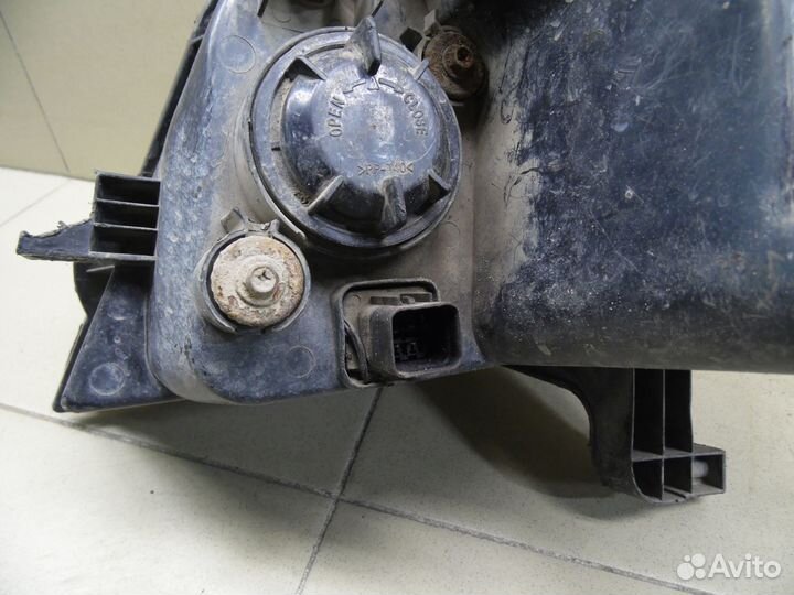 Фара правая MK 2008