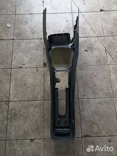 Консоль подлокотник Вектра Б Vectra B