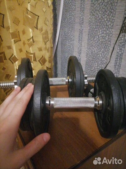 Две гантели