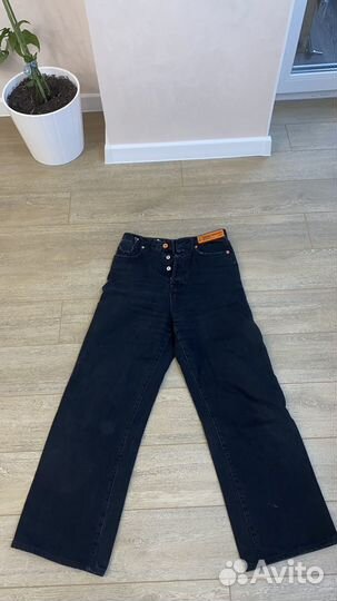 Джинсы широкие