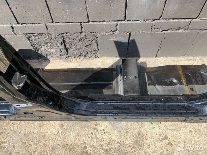 Порог правый Ford Focus/Focus RS/Focus ST