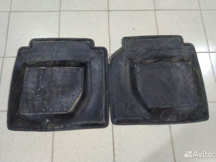 Автомобильные коврики резиновые