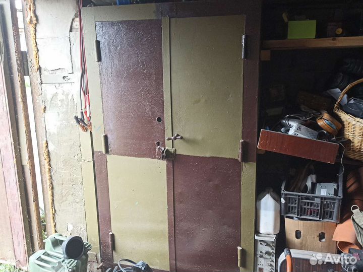 Сейф металлический