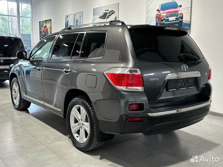 Toyota Highlander 3.5 AT, 2011, 298 000 км