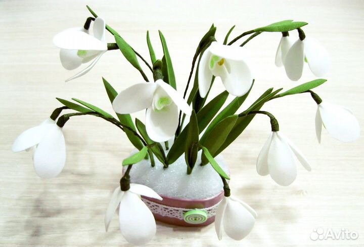 Тюльпаны,нарцисы,крокусы,подснежники из бисера