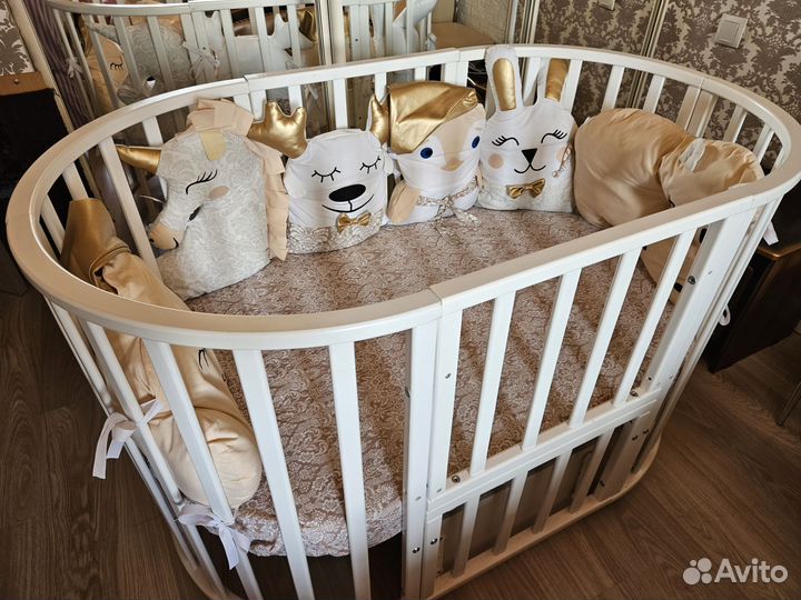 Детская кроватка круглая овальная с маятником