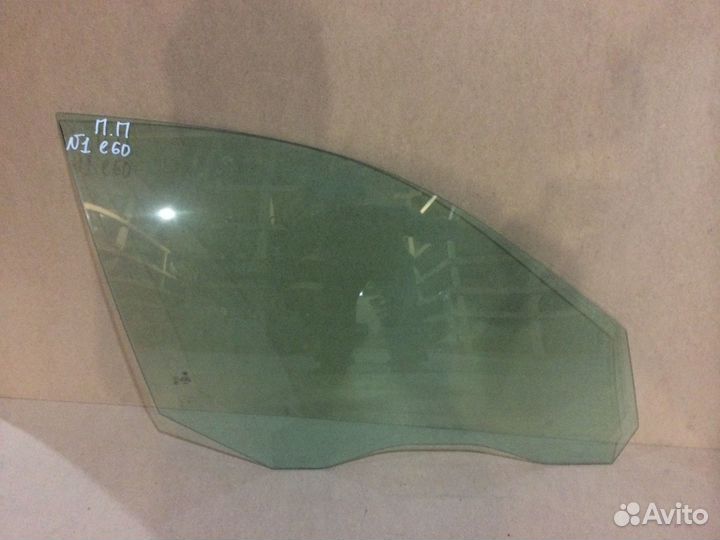 Стекло двери BMW 5 E60