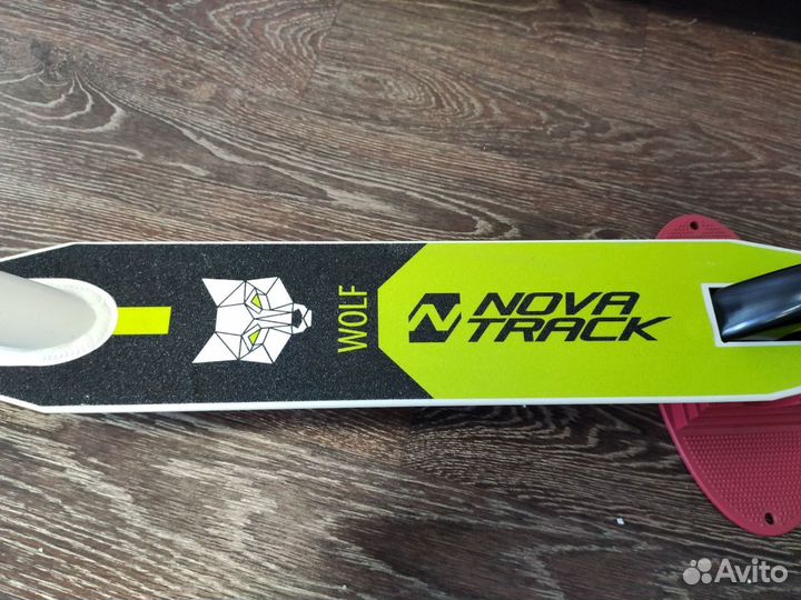 Трюковой самокат novatrack