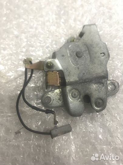 Замок багажника задний Toyota Chaser GX90 1GFE