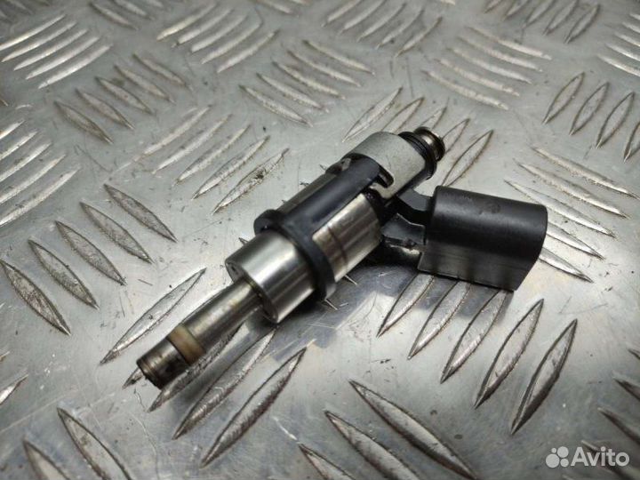 Форсунка Audi A3 8P (S3 2.0 2007