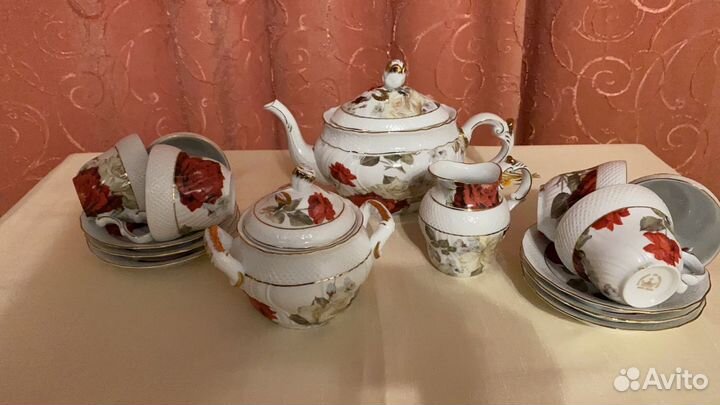 Чайный сервиз новый + чайник с нюансом на крышке